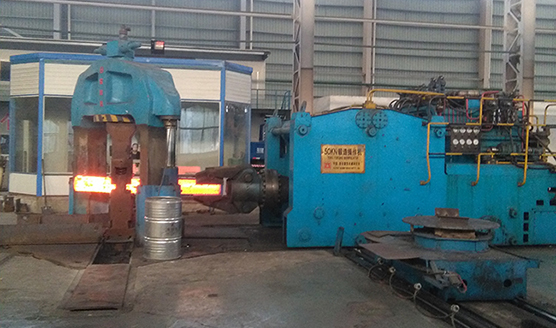 Forging machine